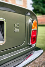 Image 11/28 of Aston Martin DB 6 Mk II (1970)
