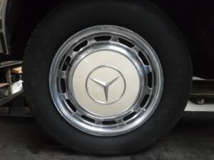 Image 48/50 of Mercedes-Benz 300 SE (1967)