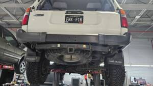 Image 34/48 de Toyota Land Cruiser FJ80 (1992)