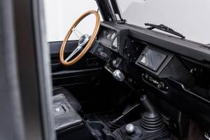 Bild 17/43 von Land Rover 90 (1989)