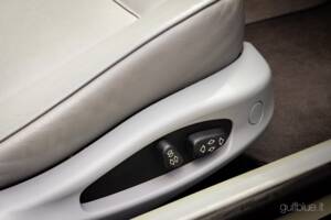 Image 22/56 of BMW 323Ci (2000)