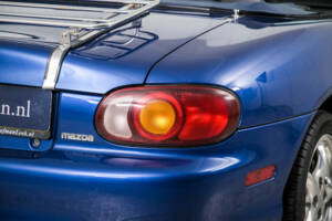 Bild 30/45 von Mazda MX-5 1.8 (1999)