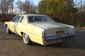 Image 8/56 of Cadillac Coupe DeVille (1977)