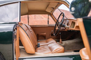 Image 25/34 of Aston Martin DB 2 (1953)