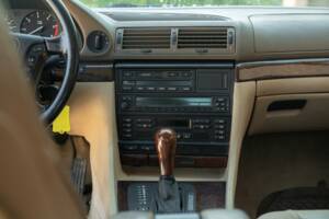 Imagen 35/50 de BMW 725tds (1997)