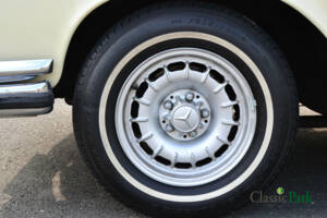 Image 43/49 of Mercedes-Benz 280 SE 3,5 (1972)