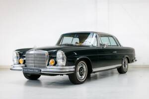Image 1/32 of Mercedes-Benz 280 SE 3,5 (1971)