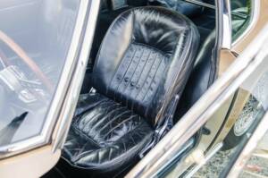 Image 24/29 of Maserati Mistral 3700 (1964)