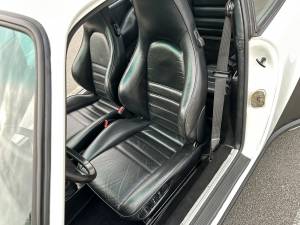 Imagen 11/18 de Porsche 911 Carrera 3.2 (WTL) (1985)