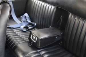 Image 24/56 of Peugeot 404 Coupé (1968)