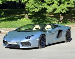 Afbeelding 3/12 van Lamborghini Aventador LP 700-4 Roadster (2015)
