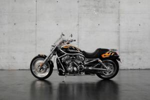 Immagine 2/18 di Harley-Davidson DUMMY (2004)