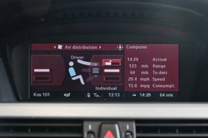 Image 10/18 of BMW M5 (2007)