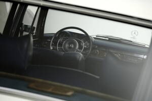 Image 17/24 of Mercedes-Benz 600 (1971)