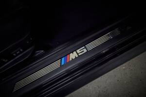 Image 46/99 of BMW M5 (2000)