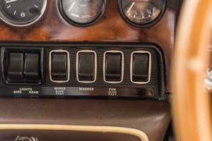Immagine 29/50 di Jaguar Type E V12 (1973)
