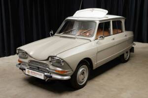 Image 16/60 of Citroën Ami 6 Berline (1969)