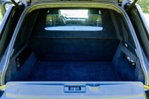 Image 39/49 of Land Rover Range Rover V8 Armoured (2022)