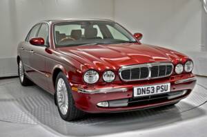 Imagen 4/50 de Jaguar XJR Super V8 (2004)