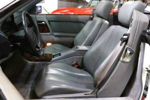 Image 14/27 of Mercedes-Benz SL 500 (1993)