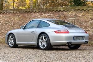 Image 2/50 of Porsche 911 Carrera (2007)
