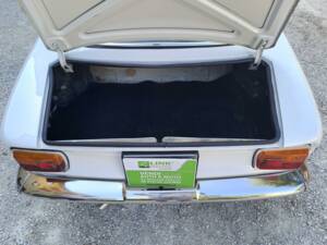 Image 35/39 of Alfa Romeo Giulia GT 1300 Junior (1970)