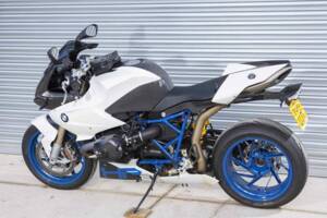 Image 26/47 of BMW HP2 Sport (2010)