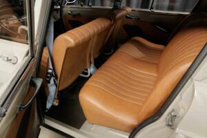 Image 11/60 of Citroën Ami 6 Berline (1969)