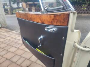 Immagine 57/74 di Jaguar XK 140 SE DHC (1955)