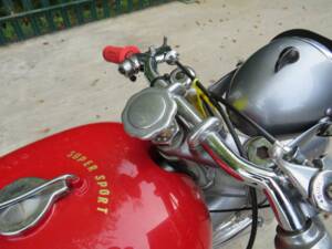 Bild 10/45 von MV Agusta 150 Sport (1953)