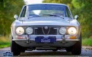 Bild 2/62 von Alfa Romeo 2000 GT Veloce (1974)