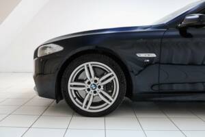 Image 6/24 of BMW 550i (2012)