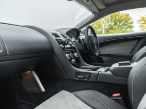 Bild 27/56 von Aston Martin DBS (2010)