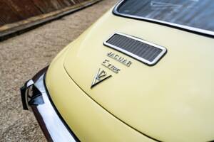 Bild 25/30 von Jaguar E-Type V12 (2+2) (1971)