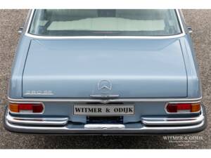 Image 20/36 of Mercedes-Benz 280 SE (1969)
