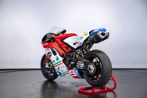 Image 4/50 of Ducati DUMMY (2010)
