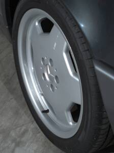 Image 15/56 de Mercedes-Benz 500 SL (1993)