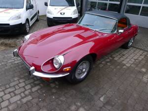 Image 2/15 de Jaguar Type E V12 (1972)