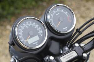 Image 36/38 of Triumph Bonneville T100 McQueen (2012)