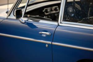 Image 12/100 de MG MGC GT (1970)