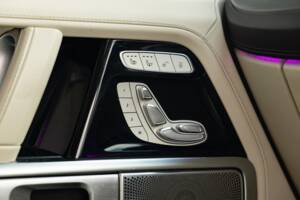 Image 42/50 of Mercedes-Benz G 63 AMG (LWB) (2020)