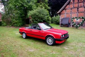 Imagen 21/26 de BMW 318i (1992)