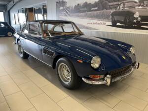 Image 4/20 of Ferrari 330 GT 2+2 (1967)