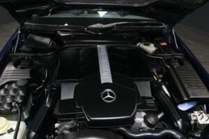 Image 36/49 of Mercedes-Benz SL 500 (2000)