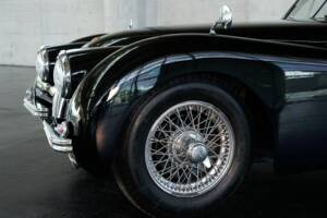 Image 7/48 of Jaguar XK 120 FHC (1954)
