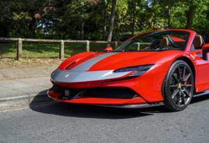 Image 8/37 of Ferrari SF90 Spider (2023)