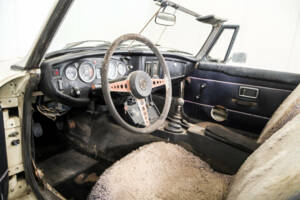 Bild 11/50 von MG MGB (1971)