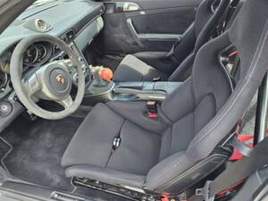 Imagen 12/17 de Porsche 911 GT2 (2008)