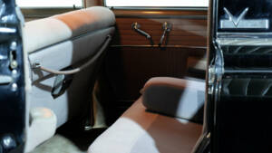 Image 15/19 of Cadillac 61 Sedan (1951)