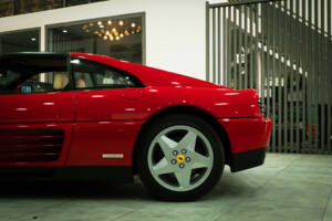 Image 32/33 of Ferrari 348 TS (1990)